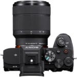 Sony a7 IV Mirrorless Camera with 28-70mm Lens - الصورة 2