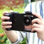 ⁦CINEMA MOUNT 2 SMARTPHONE  RIG MOUNT WITH GRIP SUPER WIDE ANGLE MACRO LENS⁩ - الصورة ⁦5⁩